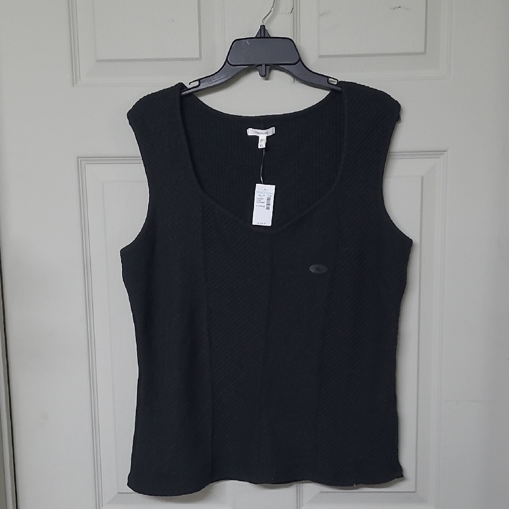 🩴Maurices Sleeveless Ribbed V-neck Top Black/White Shading Size XL NWT